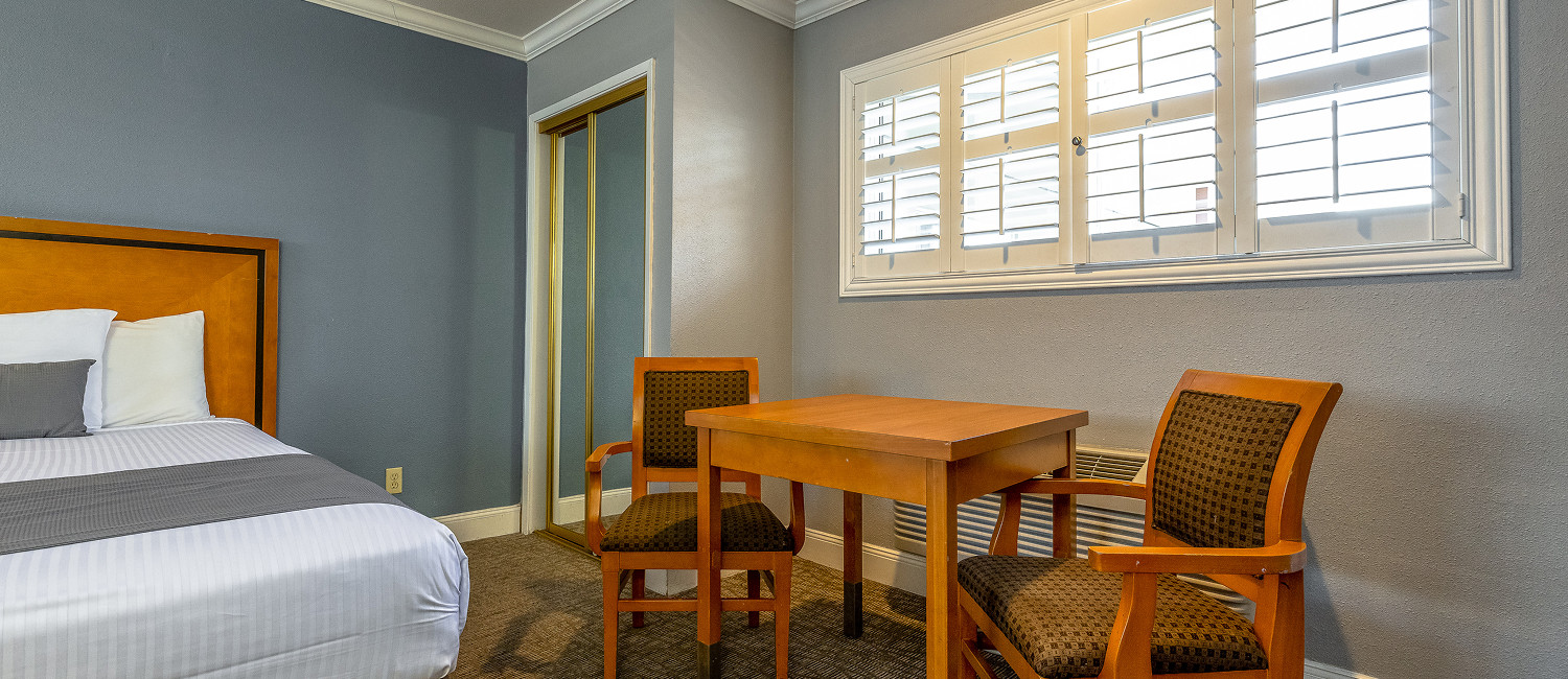 Check Out Soma Park Inn